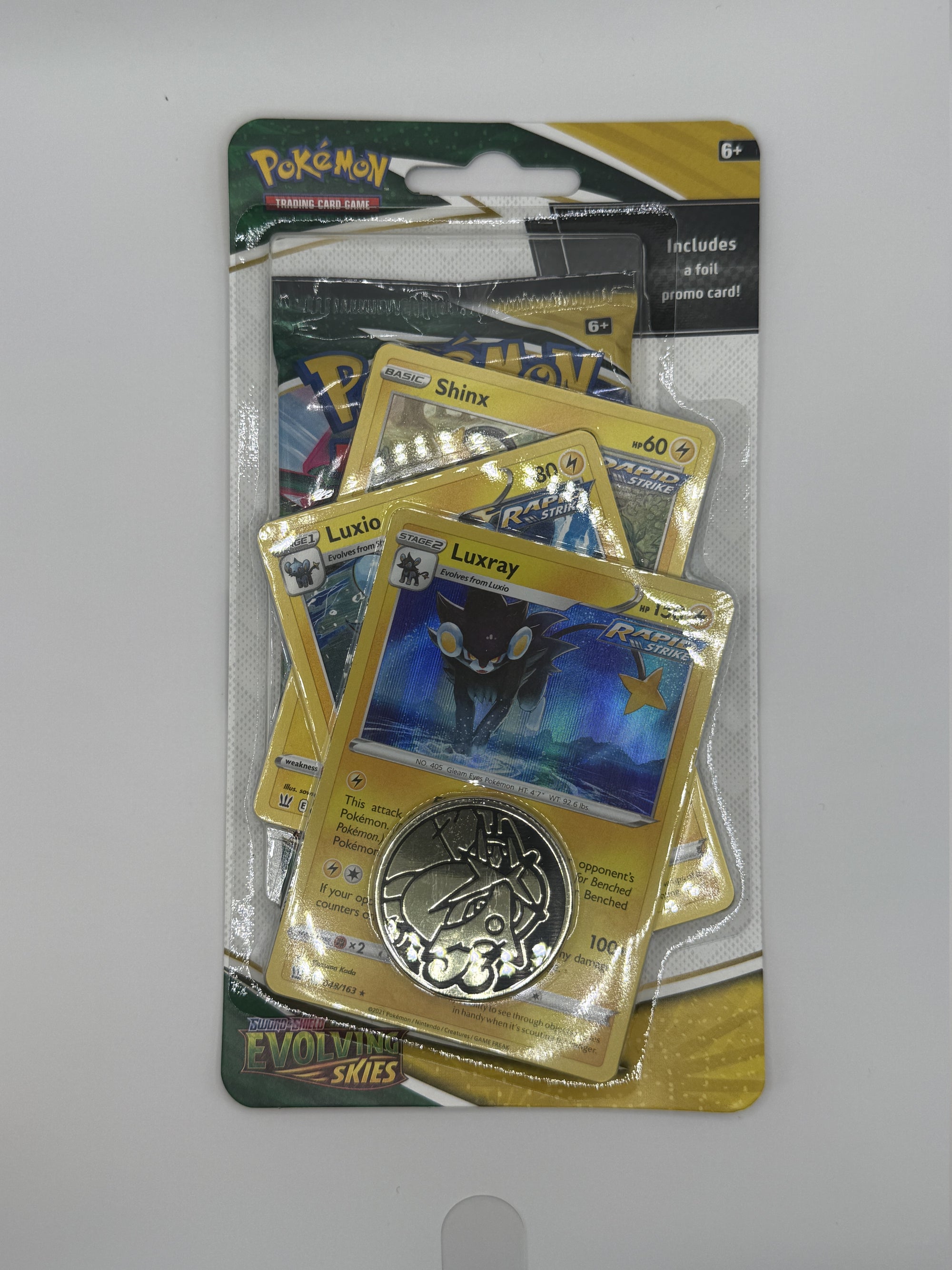Pokémon: Evolving Skies Luxray Premium Checklane Blister